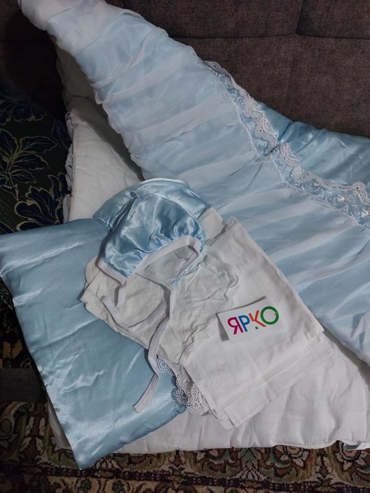 Продам конверт на выписку с роддома