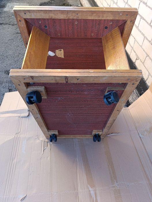 Продам журнальный столик