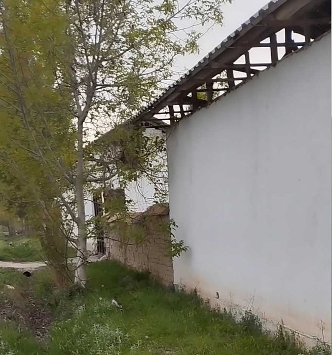 Ўрта Чирчиқ, Халқободда (Киров) 10 сотих ер