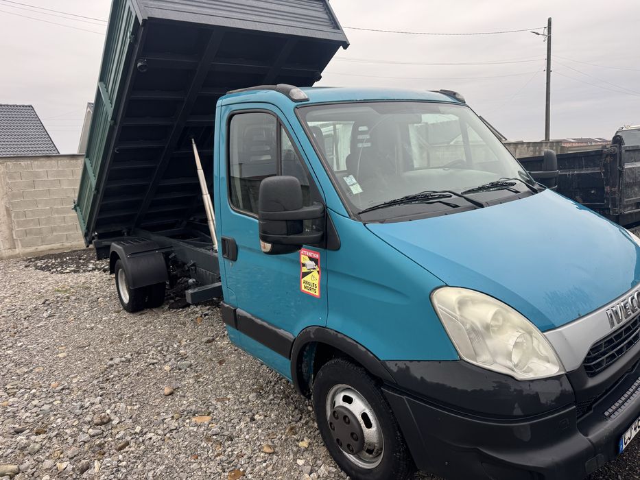 Iveco 35.15 badculabil pe 3 parti