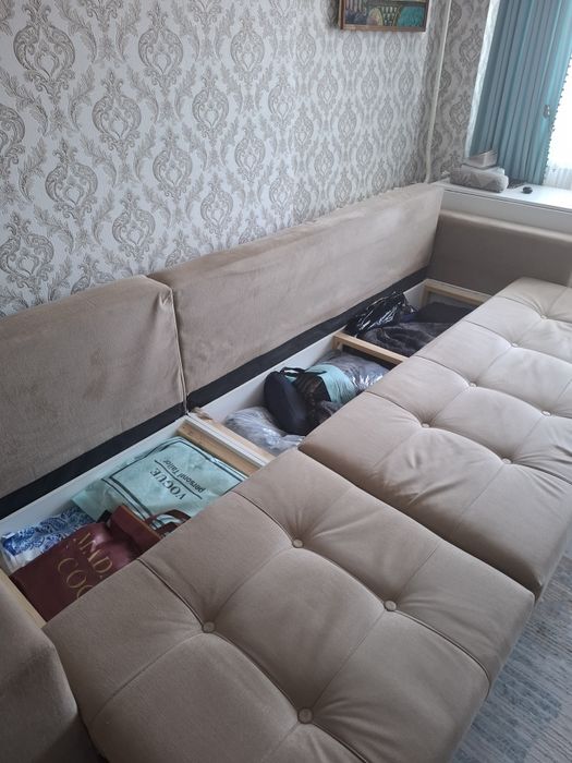 Диван раздвижной.