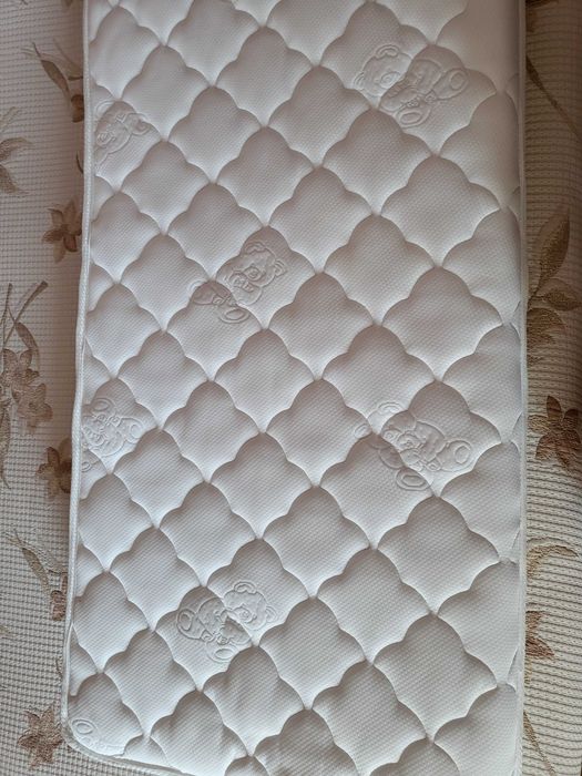 Mатрак за бебешка кошара на Nani