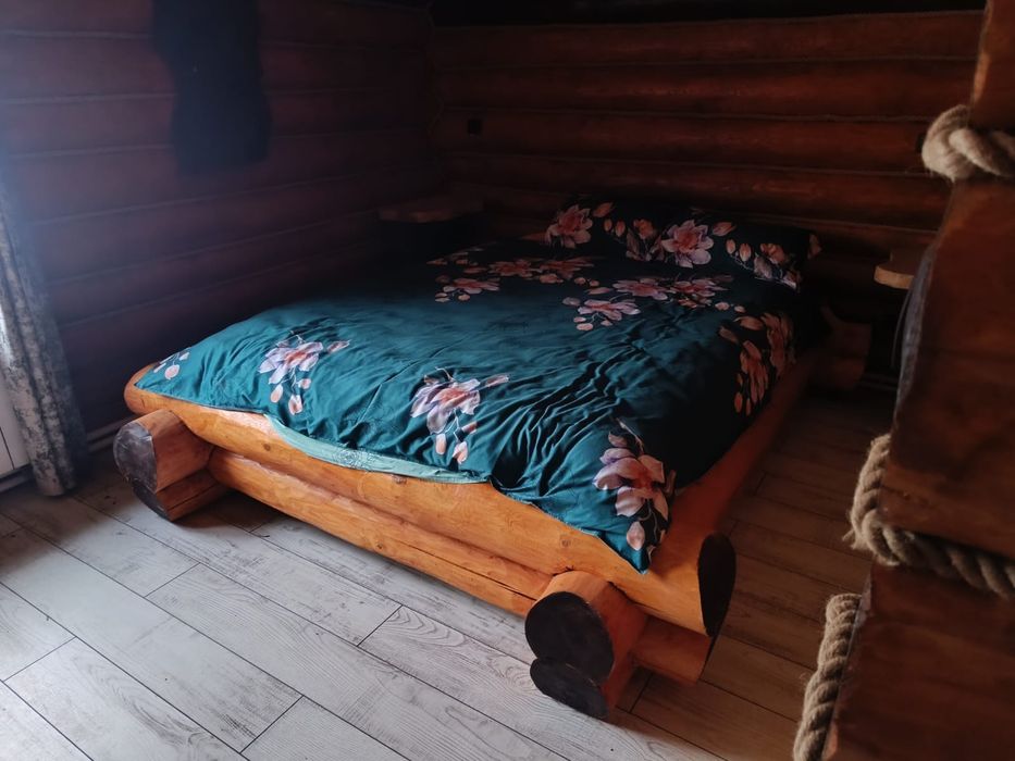 Vând sau schimb cu teren intravilan zona Vatra Dornei cabana lemn rotu