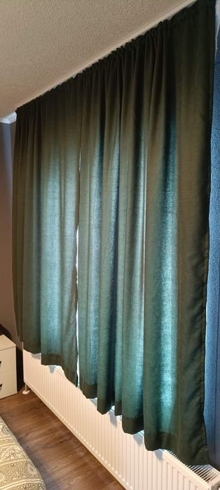 Тъмнозелени пердета