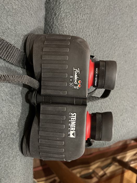 Продавам бинокъл Steiner Safari Ultrasharp 8x30