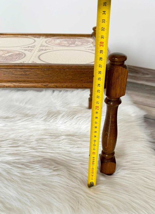 Винтидж масичка от масивна дървесина