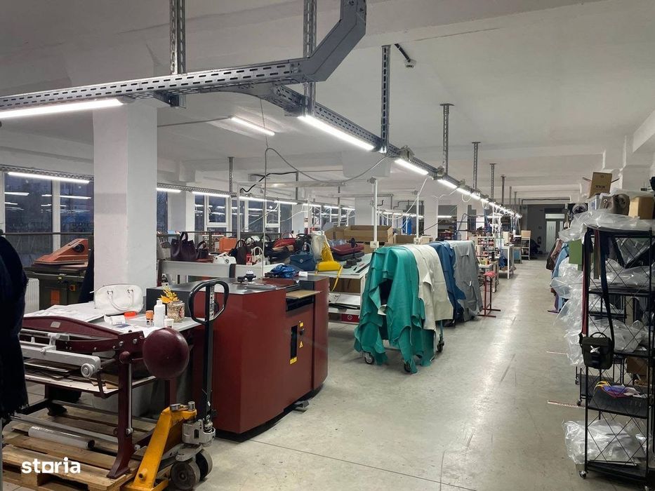 De Vânzare sau Închiriere 
Spatiu Comercial/ Administrativ P+1E