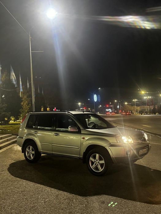 Nissan X 2006 года