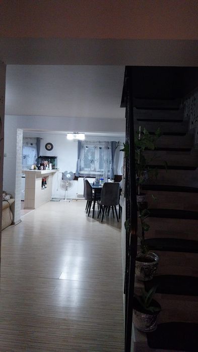 vila de vanzare 200mp