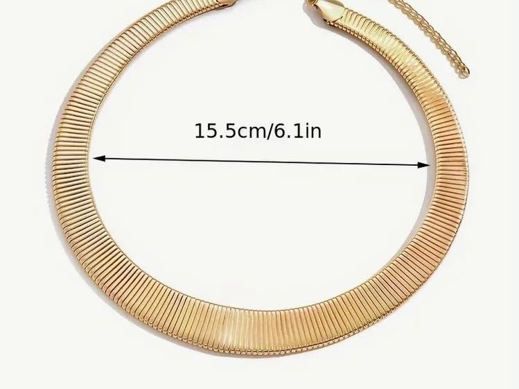 Елегантно колие златисто