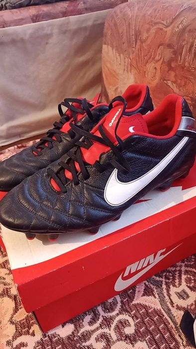 Футболни обувки Nike TIEMPO 44 номер  без  забележка