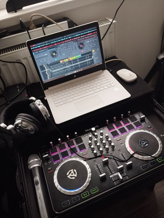 Închiriez sistem sonorizare și lumini