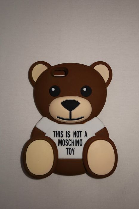 Силиконов калъф на Moschino за iphone 6