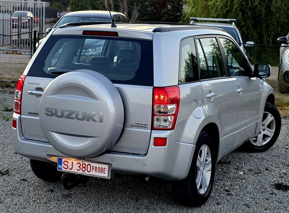 Suzuki Grand Vitara 1.9 DDiS 131 CP 4x4,reductor  xenon / Rate / Garanție  3790 euro