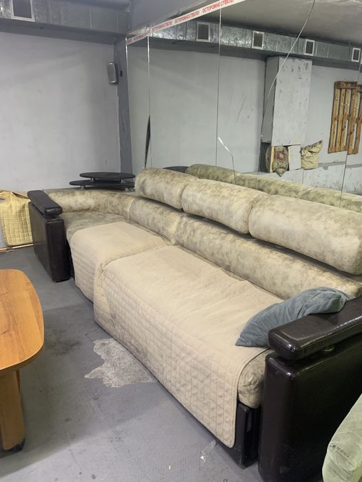 Диван срочно продам
