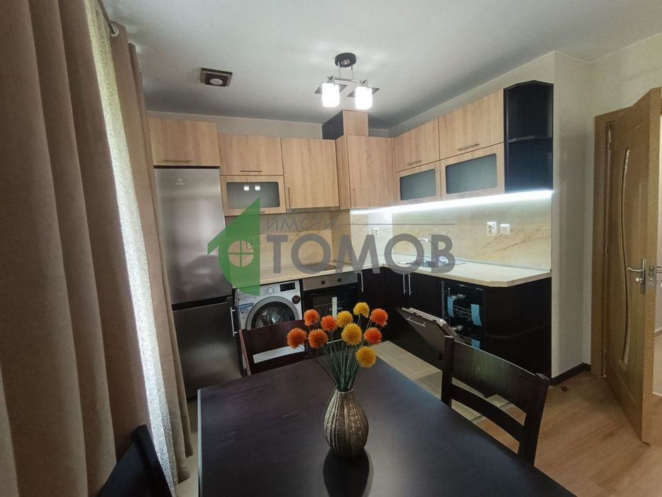 Напълно обзаведен двустаен апартамент в кв. Казански