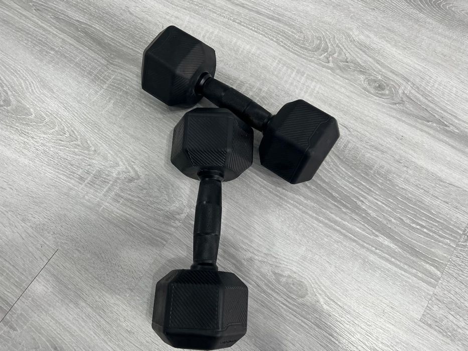 2 Gantere HEX DUMBBELL Cross-training 7,5 kg