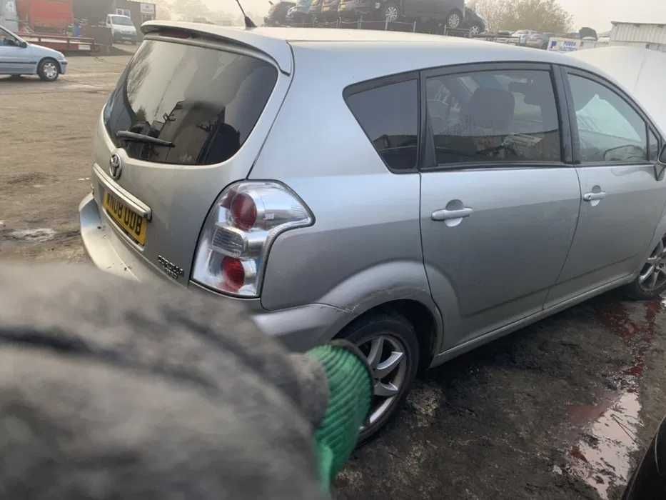 Piese toyota corola verso 2.2 d4d an 2008