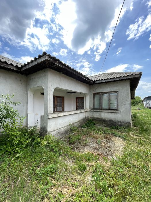 Casă cu teren 2.250 mp Brăniștari la 30 de km de Bucurresti