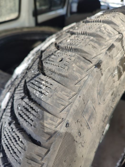 Зимняя шипованная резина