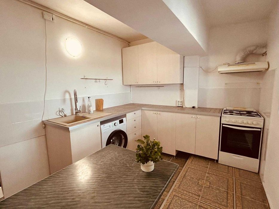 Garsoniera de inchirirat terasa 25 mp str dna Ghica