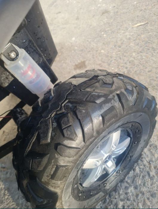 Mașinuța copii Unimog Mercedes