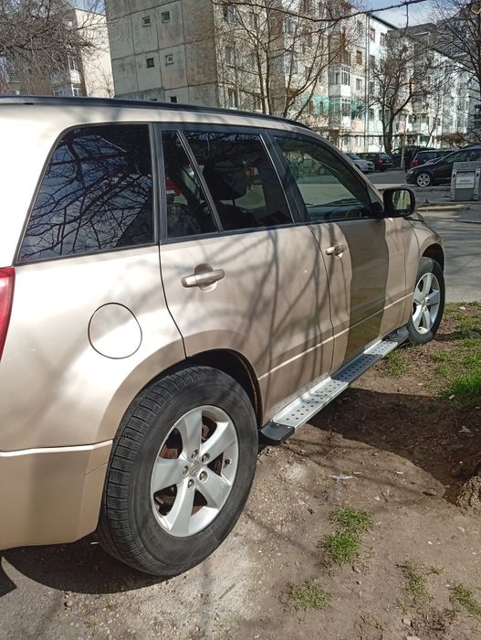 Vând Suzuki grand Vitara 19ddis euro 5 2012