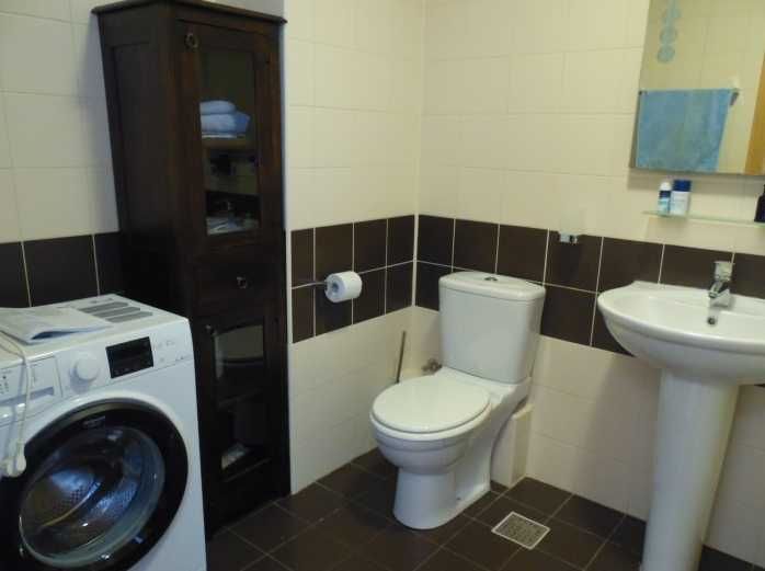 Дава се под наем Двустаен апартамент в Пловдив, Въстанически - 60 кв.м за 270.3 € - Снимка #3