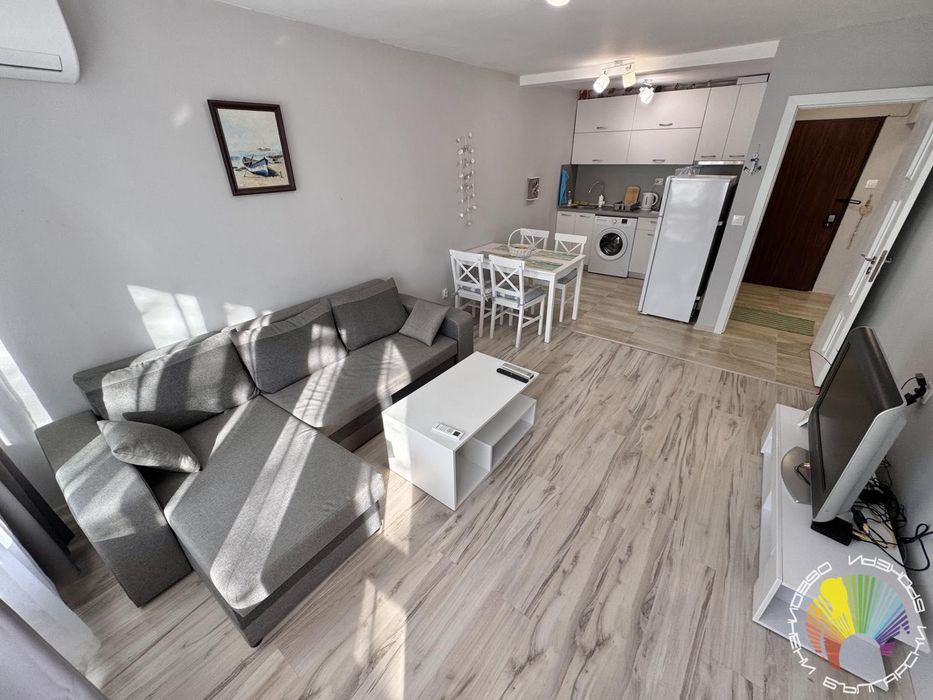 Дава се под наем Двустаен апартамент в Бургас, Лазур - 60 кв.м за 510 € - Снимка #3