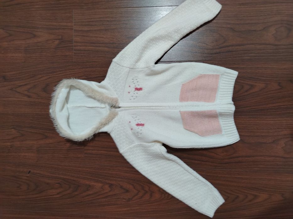 Pulover fete  fermoar glugă Nou 8/9 ani