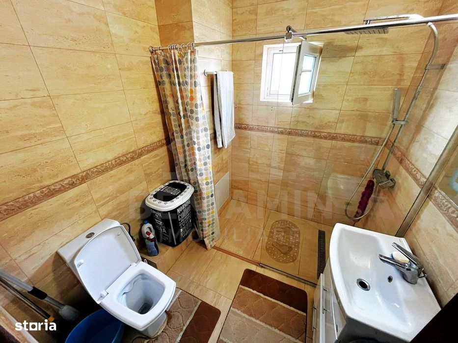 Casa P+1-Toate Utilitatile-3 Dormitoare-2 Bai-680mp Teren-Mobilata