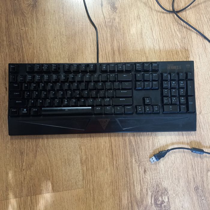 Механична клавиатура Gamdias Hermes