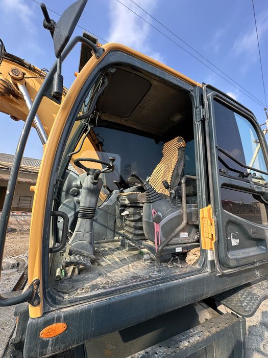 Hyundai эксковатор 140. W-9.  2010.