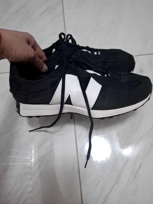 Маратонки New Balance 327 black