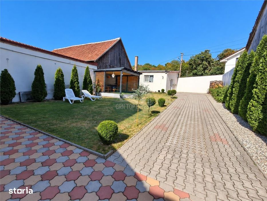 Casa individuala moderna 4 camere pivnita 350mp teren Mohu