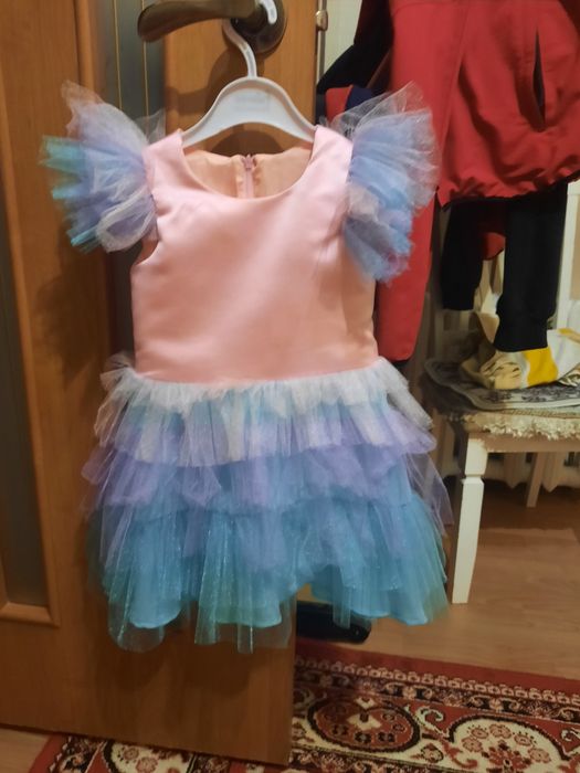 Платье трендовое ,модное ! Ручная работа!