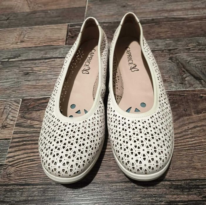 Дамски обувки - балеринки Caprice