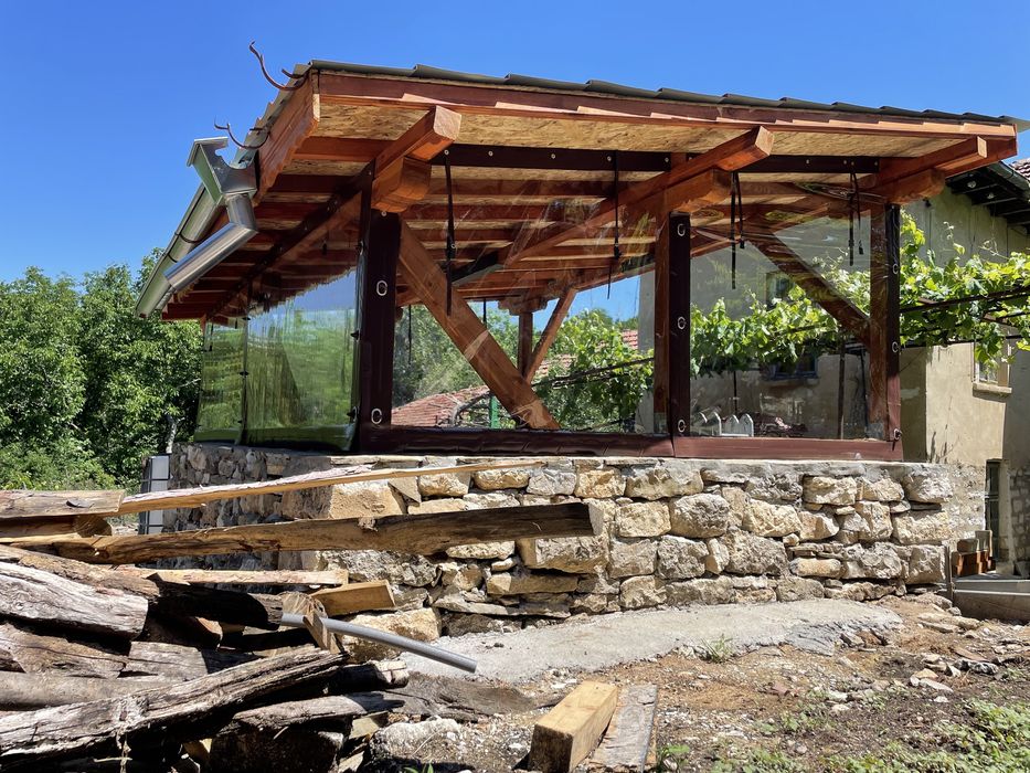 Ветроупорни завеси, тенти, бризенти за ремаркета.