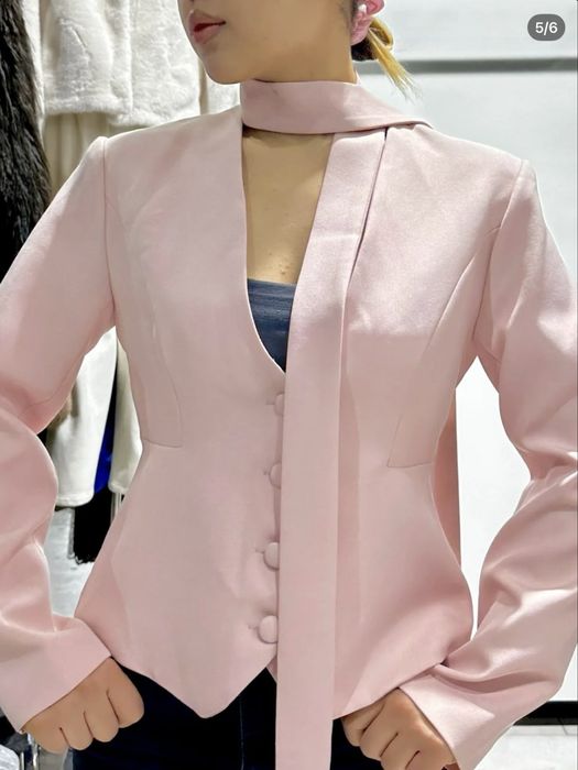 Розовый пиджак