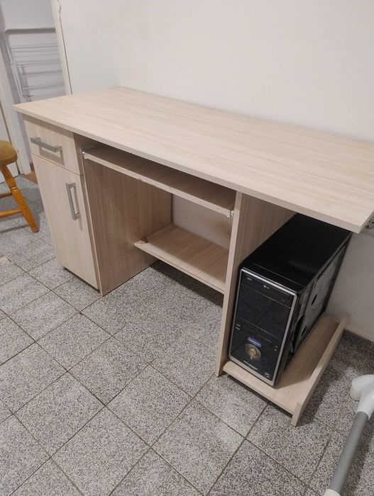 Продавам спалня+ракла и бюро