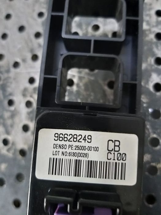 Display afisaj ora chevrolet captiva c100 c140 96628249