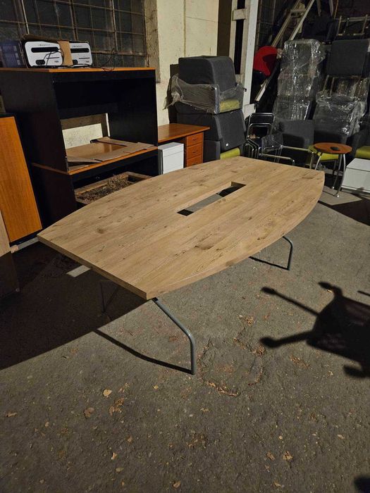 Промоция на офис столове, канапета и маси