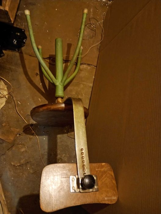 Стари столове промоция