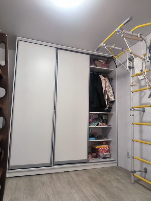 Продам шкаф купе