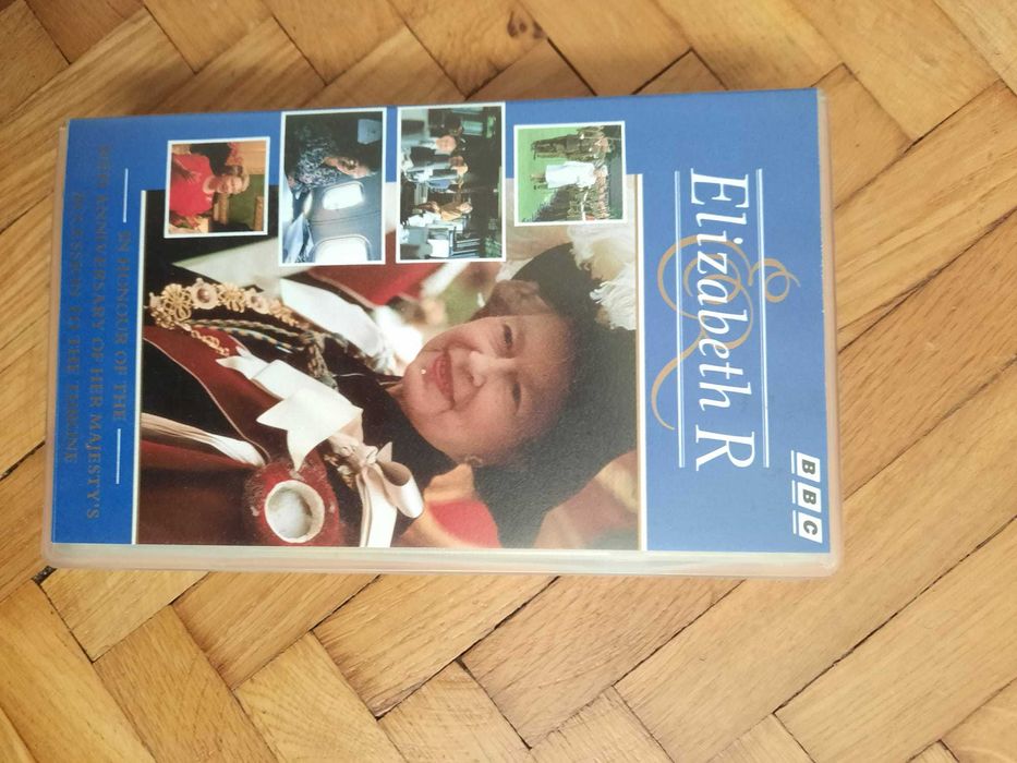 Set de 6 casete VHS   despre istoria regalitatii in Marea Britanie