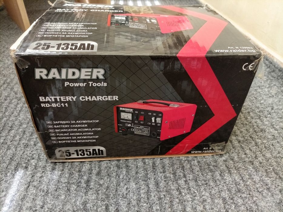 Зарядно за акумулатор RAIDER RD-BC11,25-135 Ah