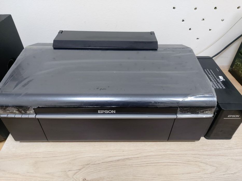 printer sotiladi rangli (EPSON)