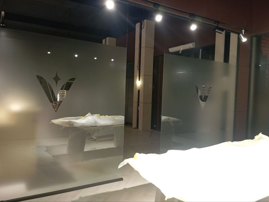 Матовый туманка оклейка для офиса и здании профессиональ мастер