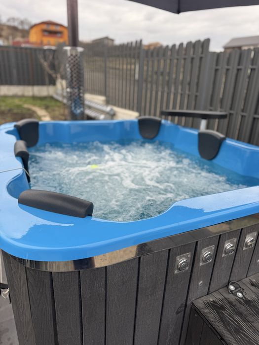 Ciubar mobil/Jacuzzi de inchriat