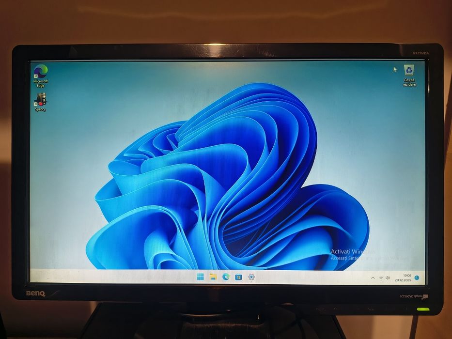 PC Calculator AMD Quad core, 8gb RAM,SSD 120 HDD 500, monitor PS4